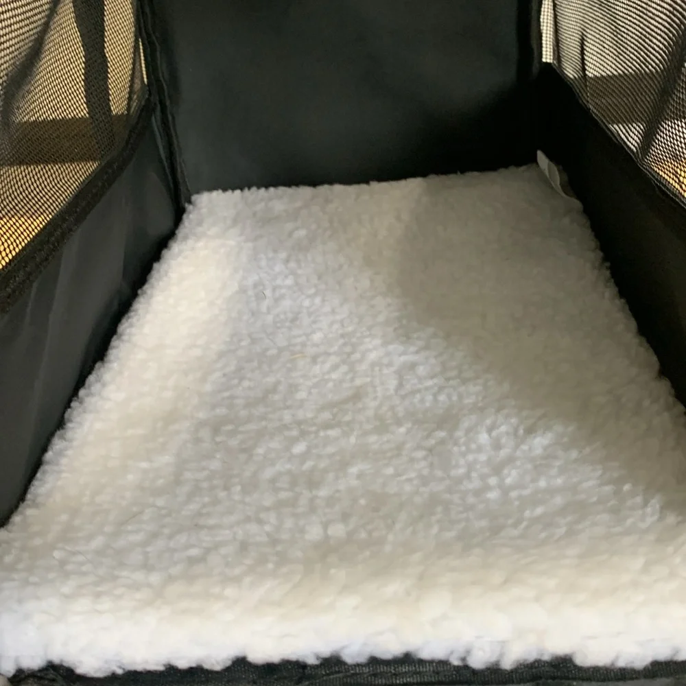 Vibrant Life Vibrant Life Small Guaranteed on Board Soft-Sided Pet Carrier